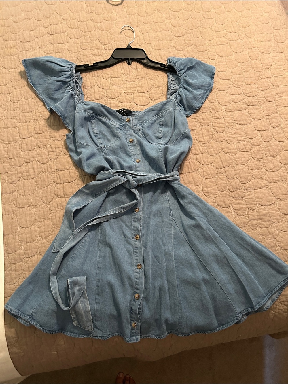 Lulu’s Light Blue Denim Button-Front Fit & Flare Dress